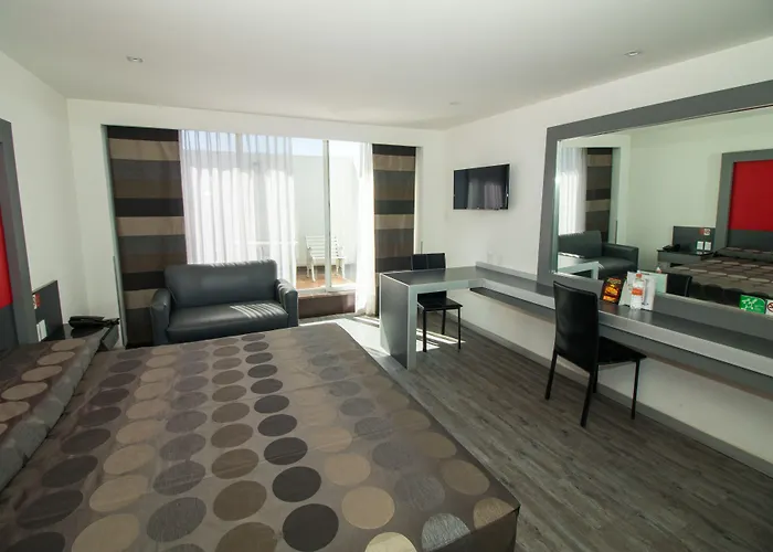 Atenas Plaza Hotel 4*
