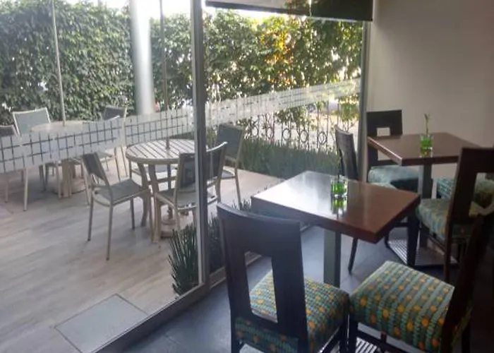 Atenas Plaza Hotel 4*